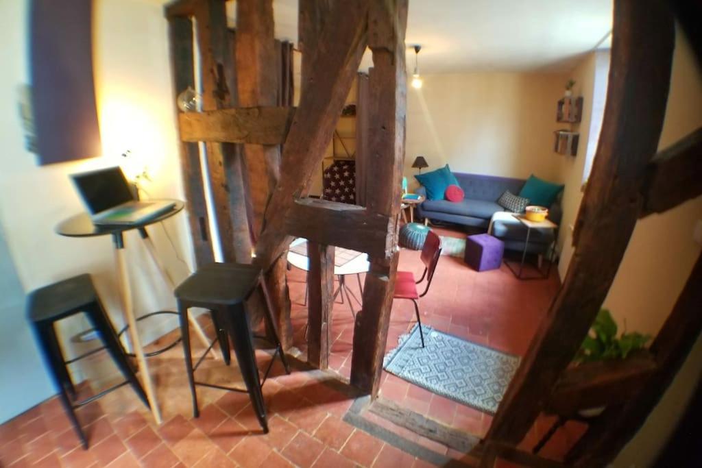 Cosy Apartment By The Magical Marais De Bourges Kültér fotó